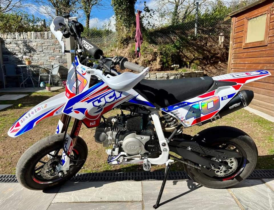 Miniature : kit déco perso pit bike, kit déco 100% perso pit bike, kit déco personnalisé pit bike, kit déco perso dirt bike, kit déco