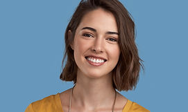 Sorriso da mulher nova