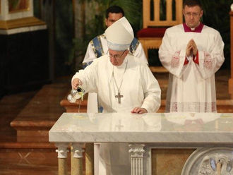 Papa: liturgia, fonte e ápice de vida eclesial e pessoal repleta de fraternidade