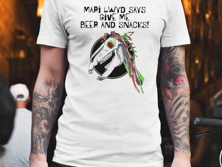 Mari Lwyd Says Give Me Beer And Snacks shirt