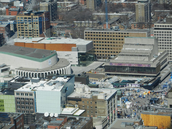 Vue sur l'Esplanade de la Place des Arts