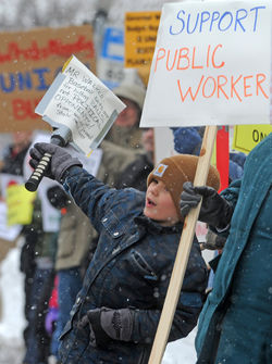 FON 0223 protest 0315web