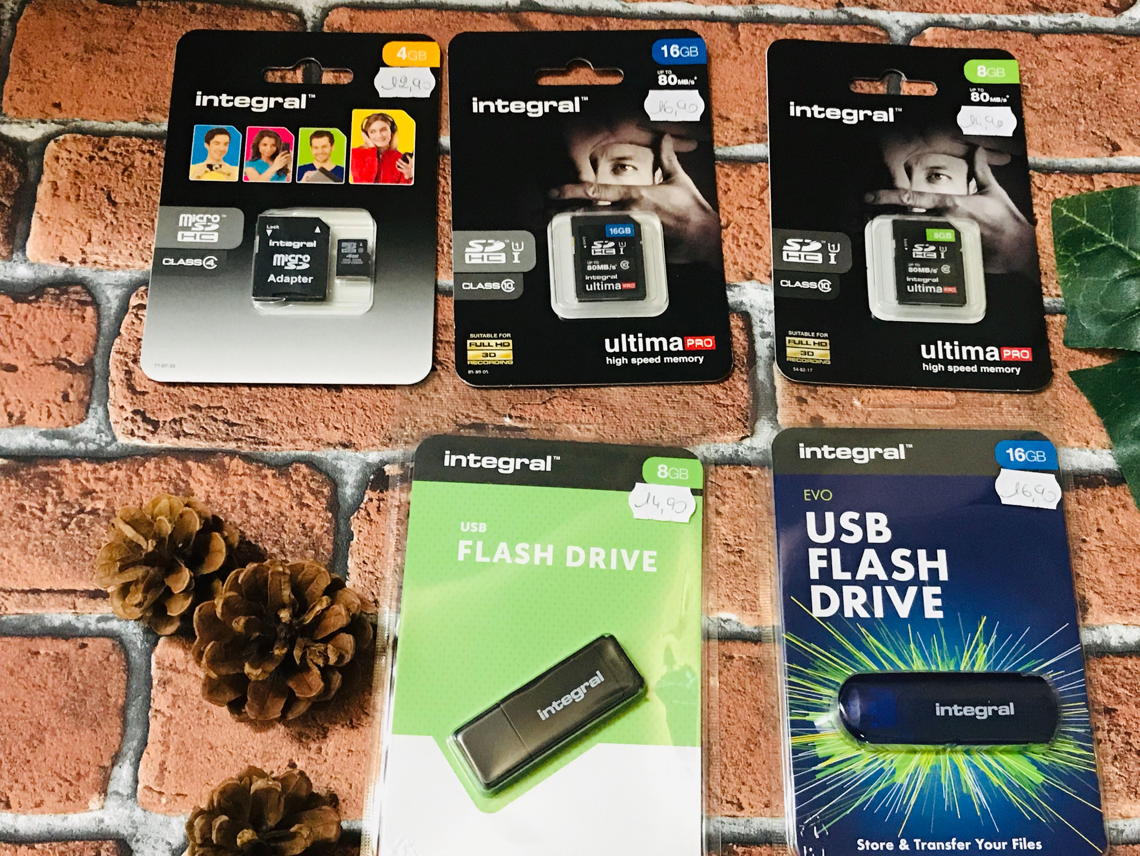 Carte micro SD et clé USB