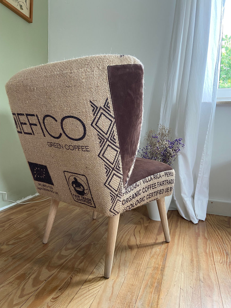 Miniaturbild: Kaffeesessel