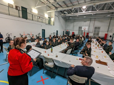 1292 celebrates end of year with Christmas mess dinner.