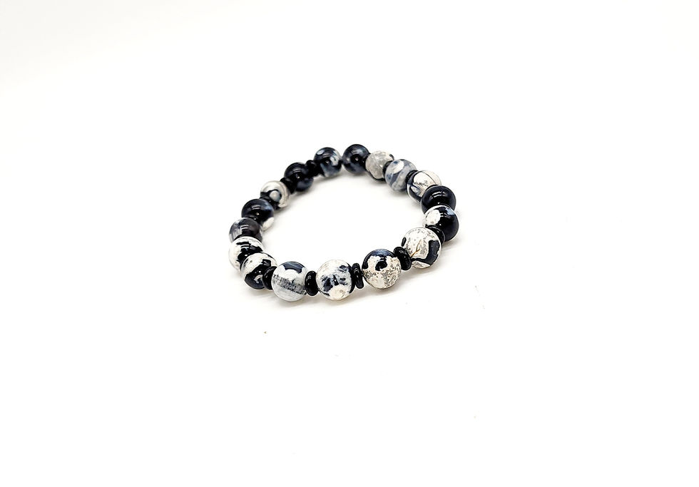 Thumbnail: Agate and Black Onyx Bracelet