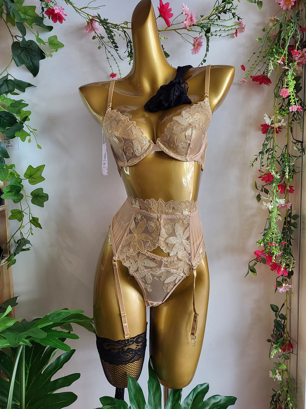 Ensemble Golden Blossom