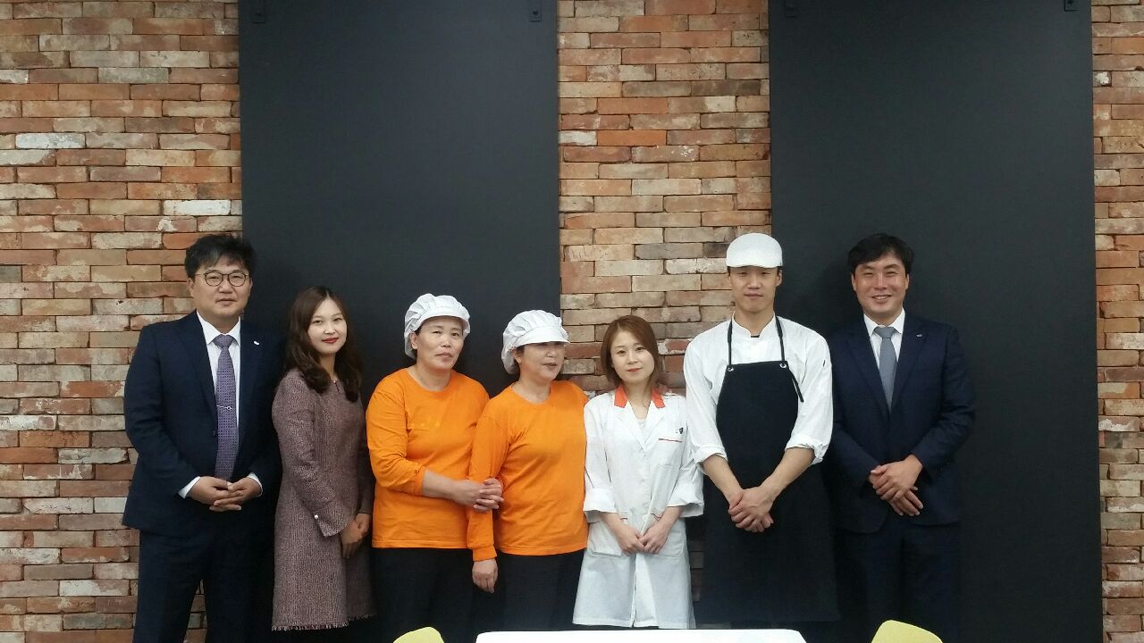 화목한 티엔티 가족들~