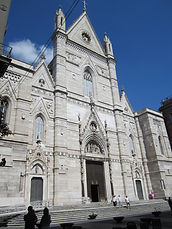 Cathedral of Naples, treasure of San Gennaro during bike tours, by irentbike.com