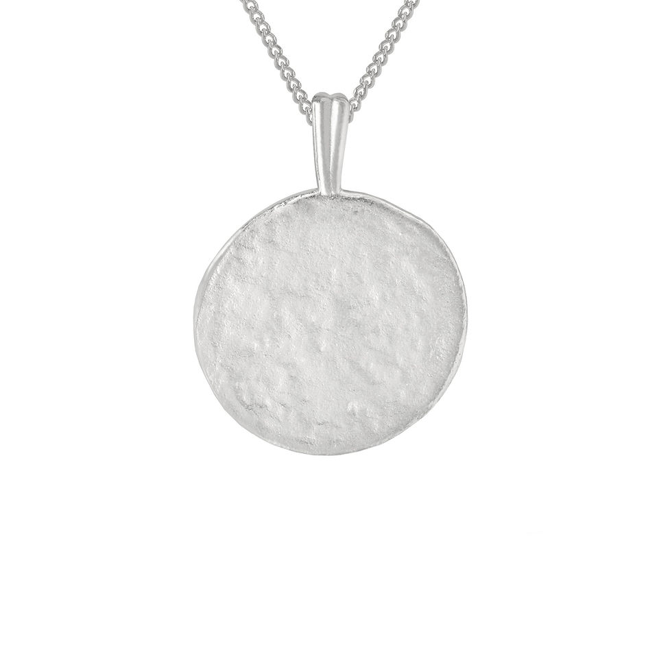 Miniatura: Libra Zodiac Pendant Necklace in Silver back of pendant
