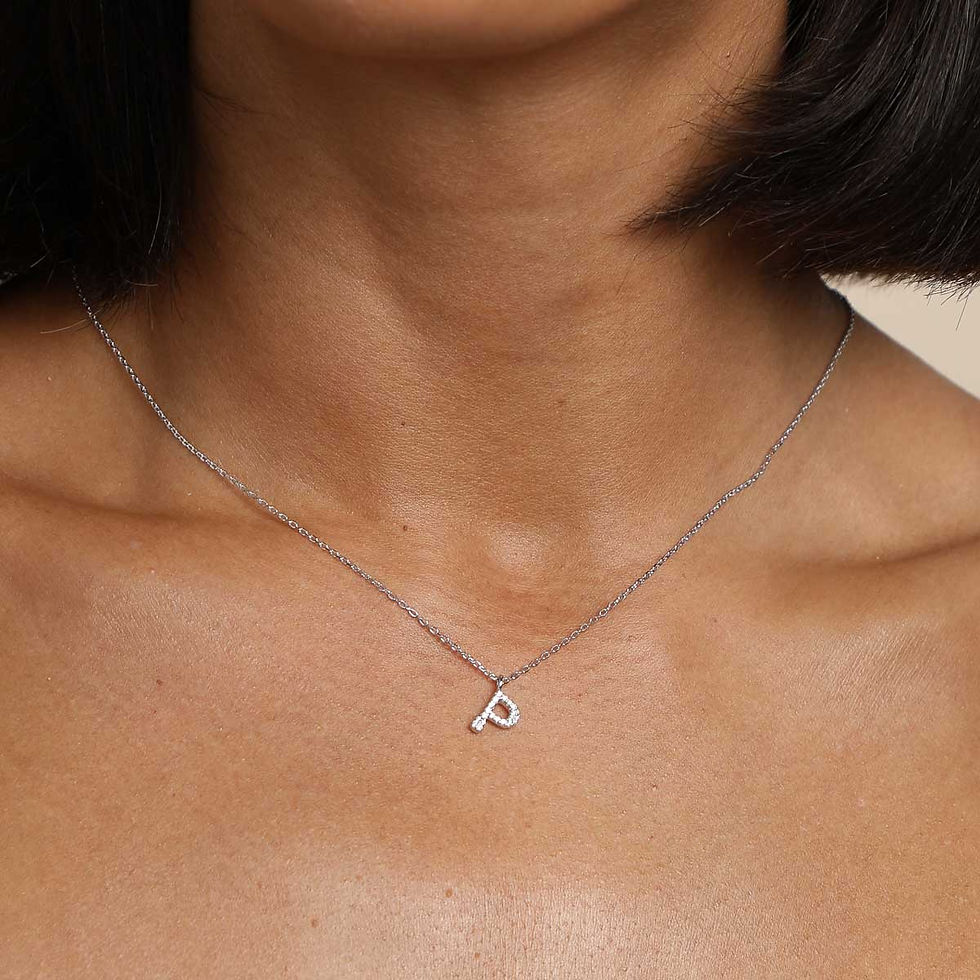 Miniatura: Gemstone Necklaces - P Initial Pavé Pendant Necklace in Silver - Pendant Necklace - Astrid &amp; Miyu