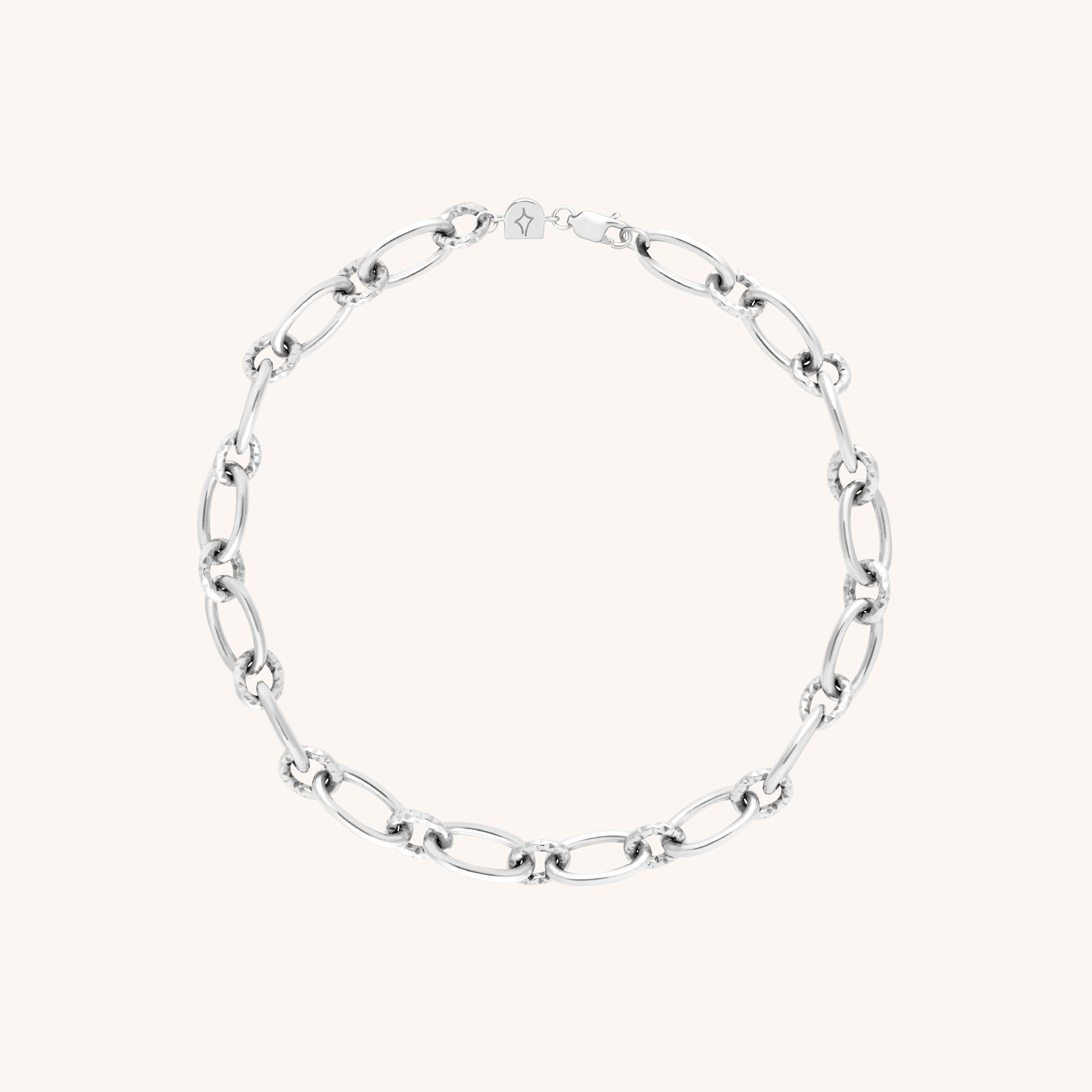 Bracelets - Bold Link Chain Bracelet in Silver - Bracelet - Astrid &amp; Miyu