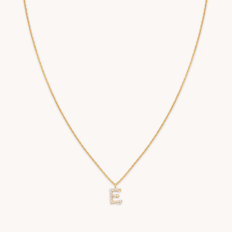 Miniatura: 18k Gold Plated Jewellery - E Initial Pavé Pendant Necklace in Gold - Pendant Necklace - Astrid &amp; Miyu