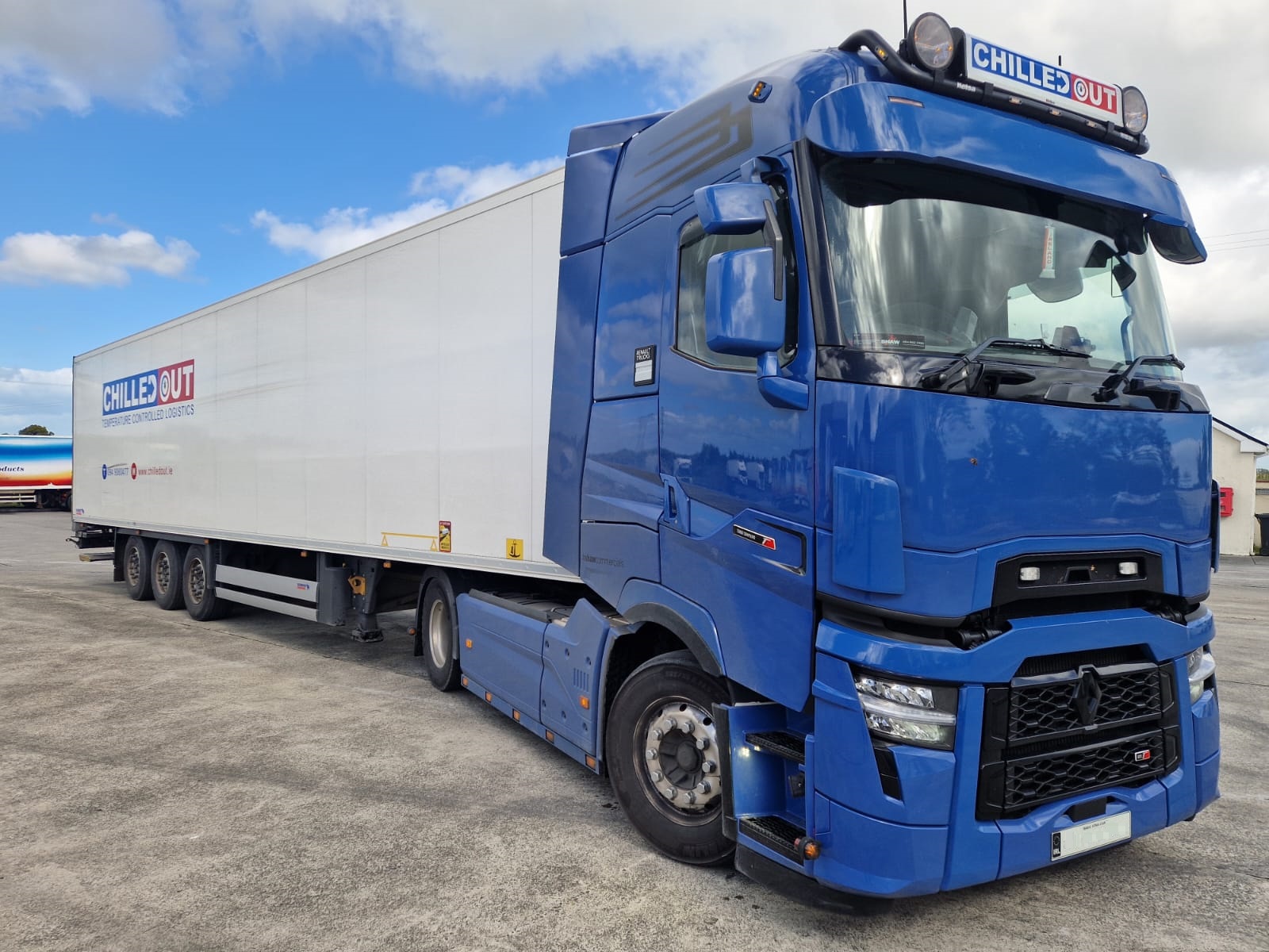 WhatsApp Image 2025-04-07 at 11.22.22_7fbea98f.jpg