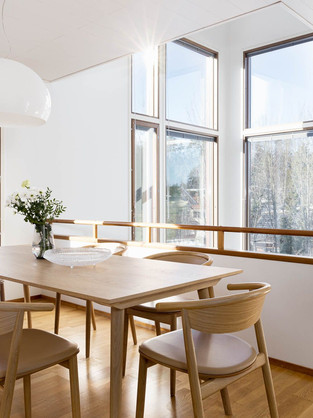 studio_tinka_riesen_stailaus_0321_bo_lkv_espoo_juuso_ soininen_ruokailutila_02.jpeg