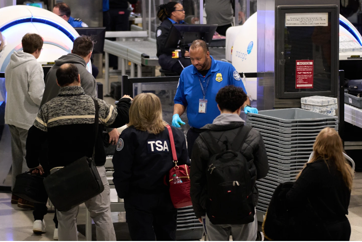 Airline CEOs Push Congress to Fund Airport Security