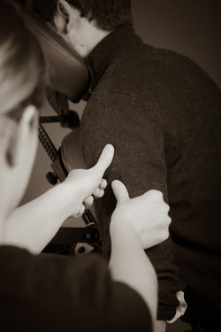 marche des pouces bras