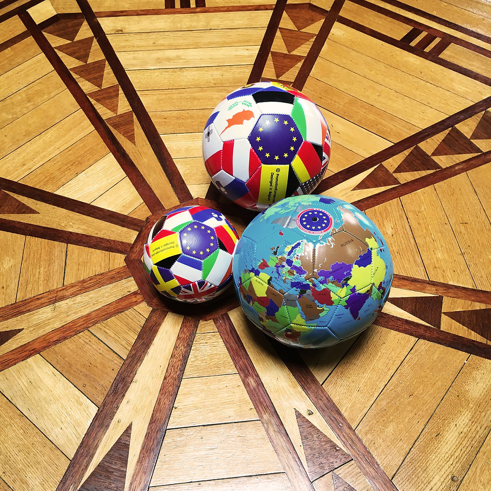 Miniature : REF 10851 - Small Soccer Ball Flags
