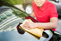 shutterstock_519363568-cleaningwindshield.jpg