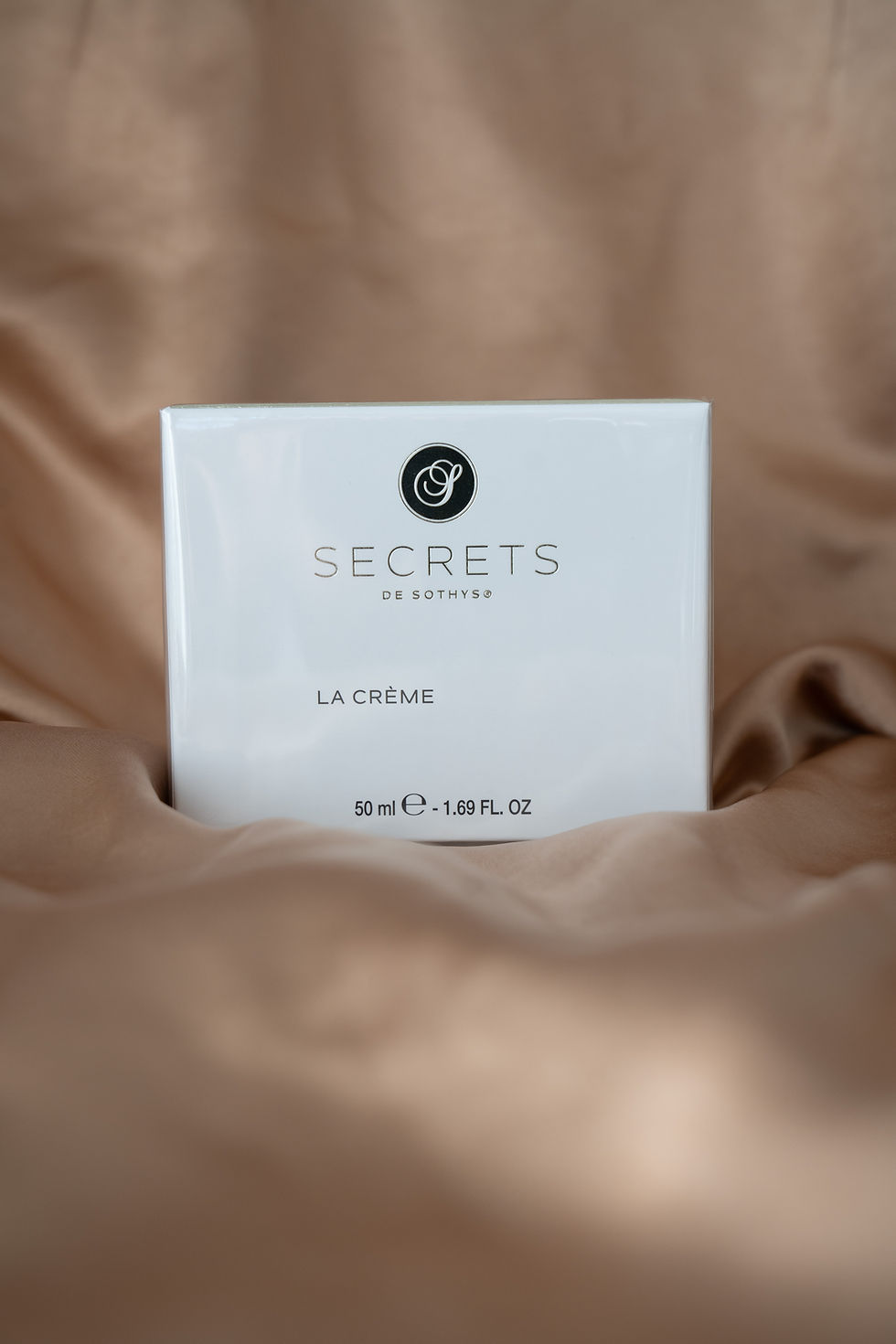 טיפול אנטי אייגינג , קרם סודות של סוטיס , החלקת קמטים ומיצוק העור , סודות היופי לעור צעיר וקורן