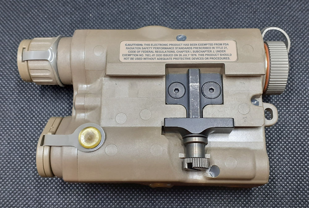 Review AN/PEQ15 ATPIAL (Advanced Target Pointer Illuminator Aiming