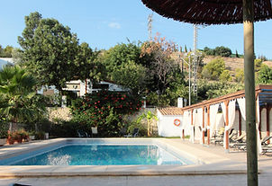 piscina-hotel-tossal-altea-4_edited.jpg