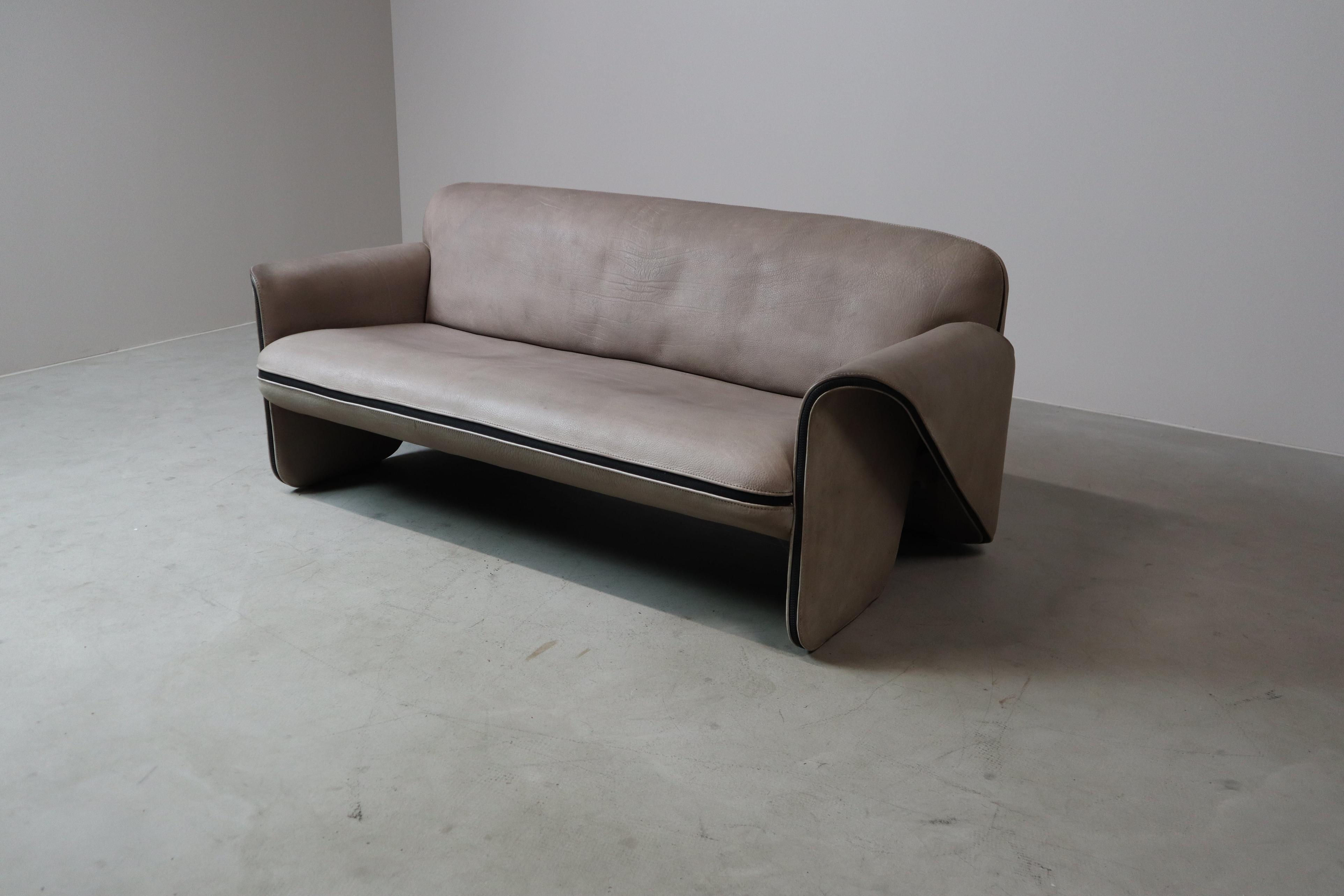 De Sede DS-125 two-seat sofa