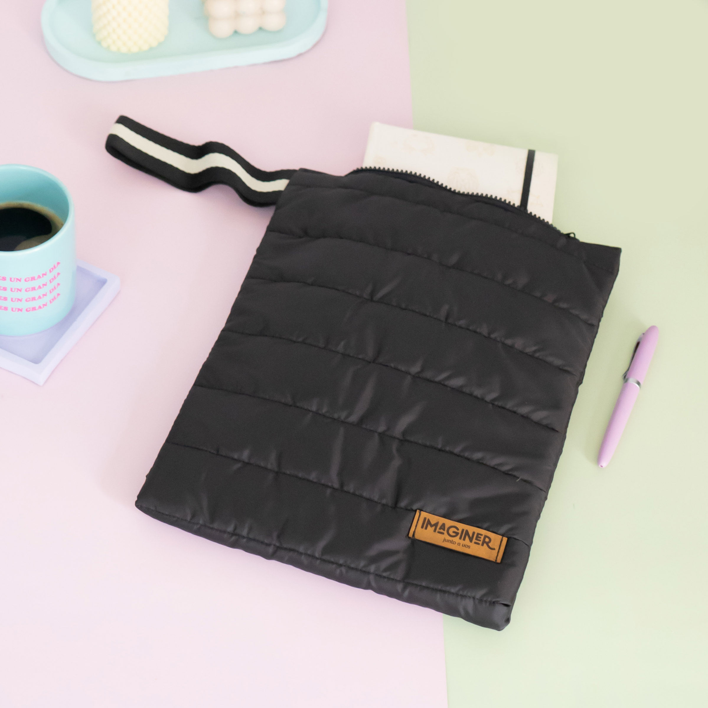 Sobre Vertical Línea Nube Premium Black