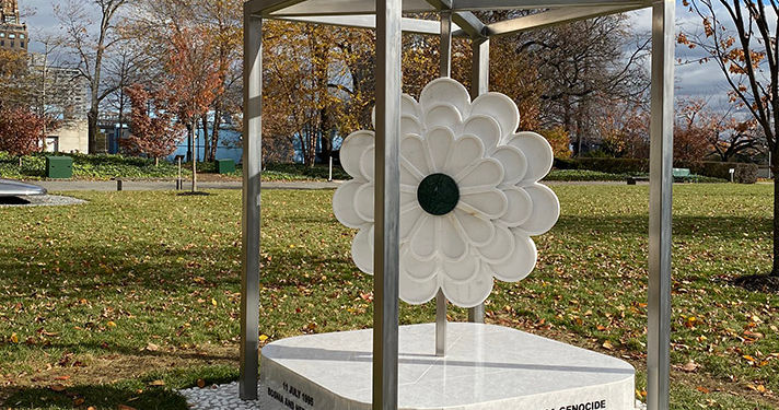 srebrenica-flower.jpg