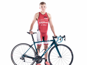 Nuorten SM-mitalisti Samu Hanhela mukana Tuusulanjärvi Triathlonin sprinttimatkalla 4.6.2017