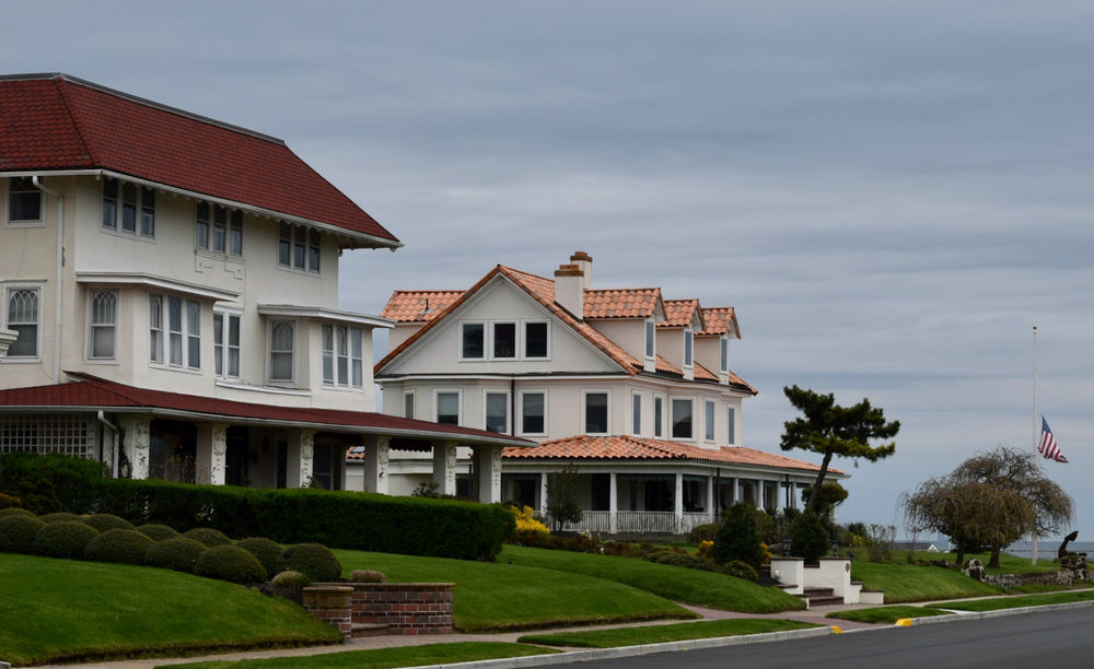 Allenhurst's Historic Homes, Infamous Speed Trap and Free Parking