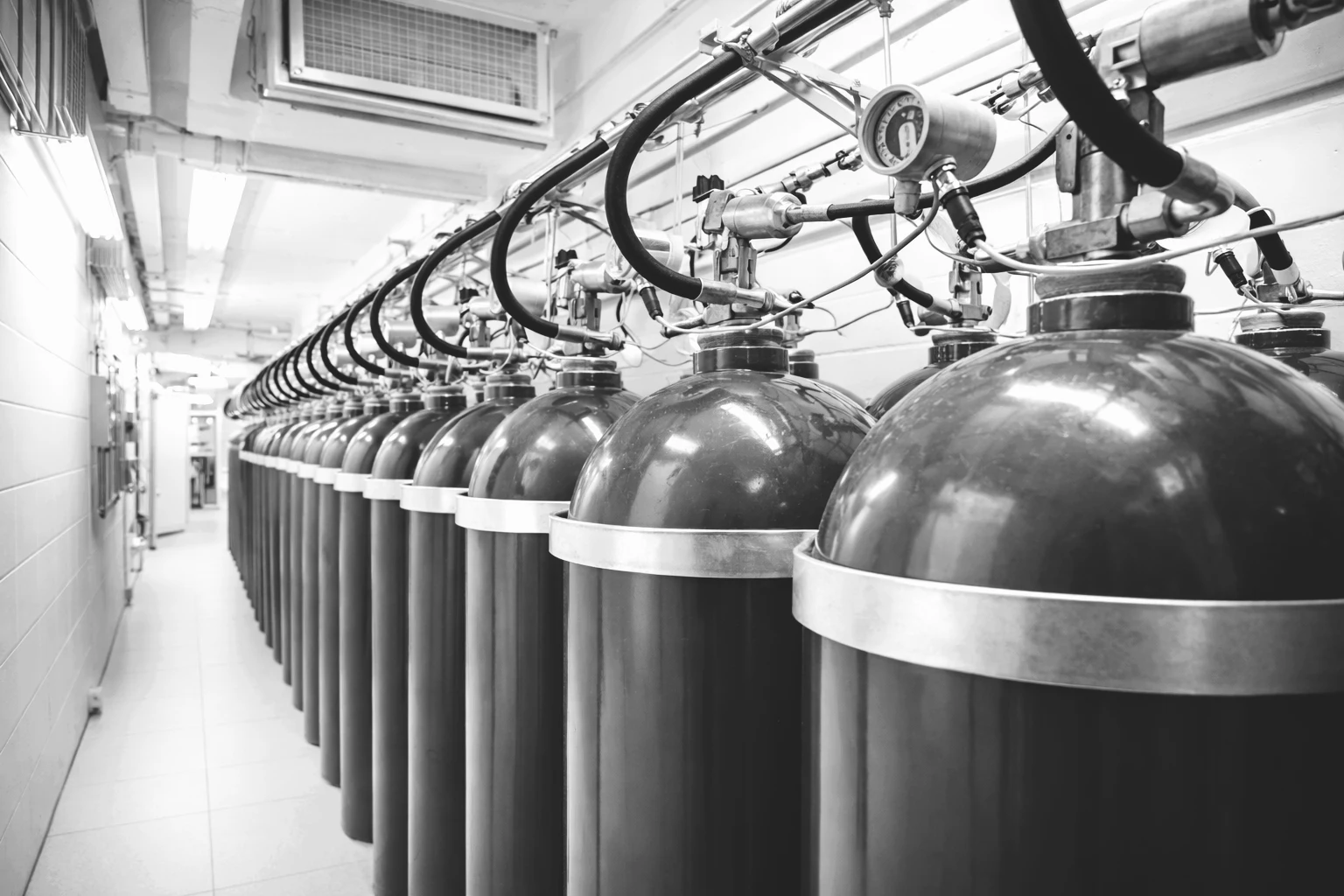 Büro- und Gewerbearchitektur verbindet Arbeitswelten, Büroplanung, Gewerbebau, flexible Grundrisse, Raumkonzepte, Arbeitsumgebung, New Work, Open Space Büro, Flächeneffizienz, Gebäudestruktur, Fassadendesign, Materialität, Lichtkonzept, Nachhaltigkeit, Energieeffizienz, Architektur Design, Nutzungskonzepte und moderne Unternehmensarchitektur.