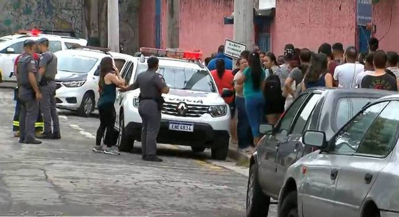 Aluno de 14 anos esfaqueia professores e colegas em escola estadual de SP