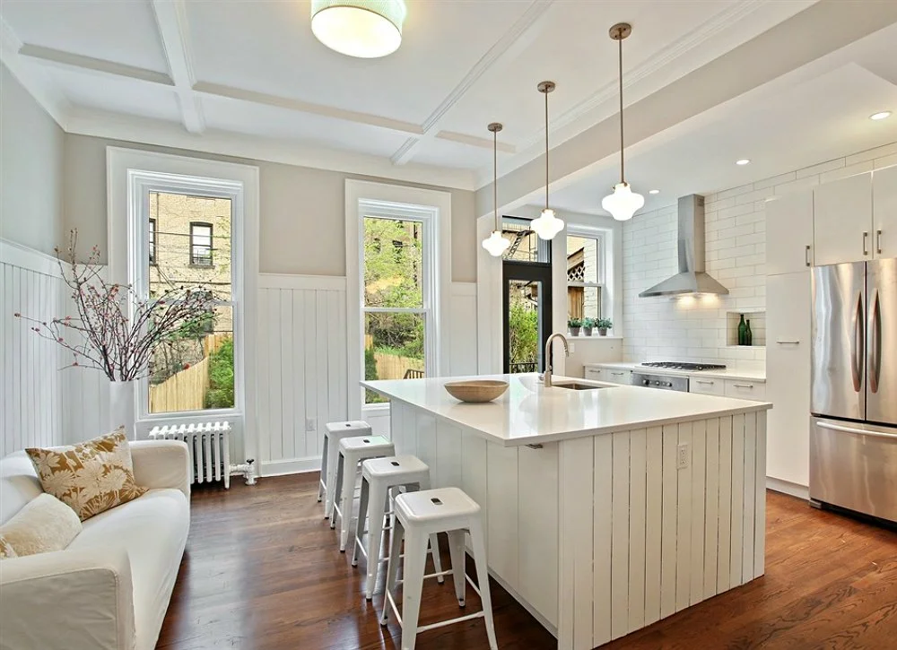 Crown molding ceiling