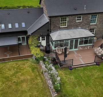composite-decking-cirencester-completed-project.jpeg
