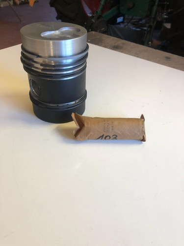 Kolben CR Hanomag Ersatzteile145