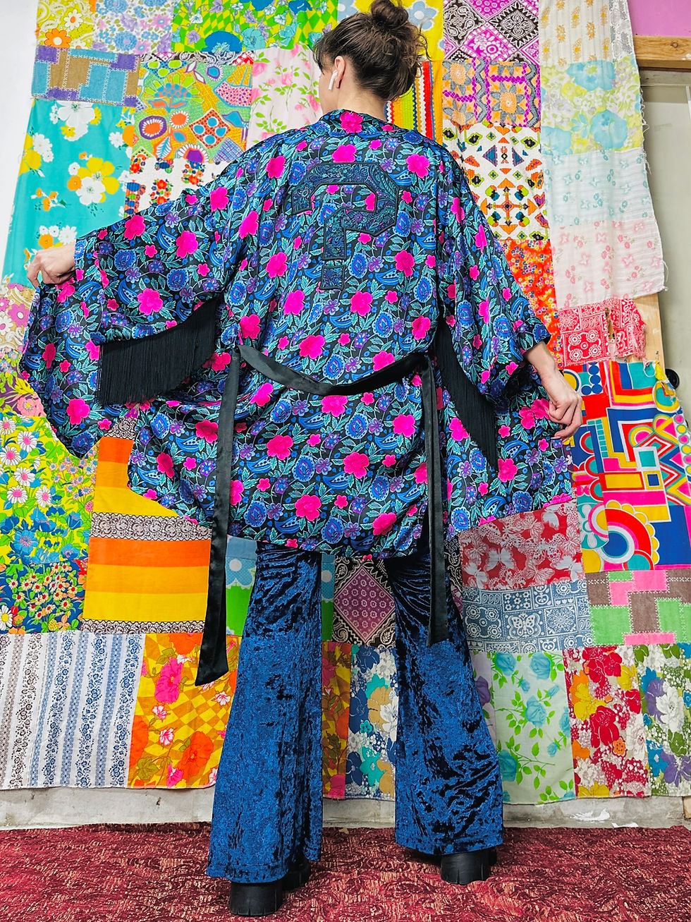 Thumbnail: OOAK Bold Silky Floral Tipper ? Robe - OSFM