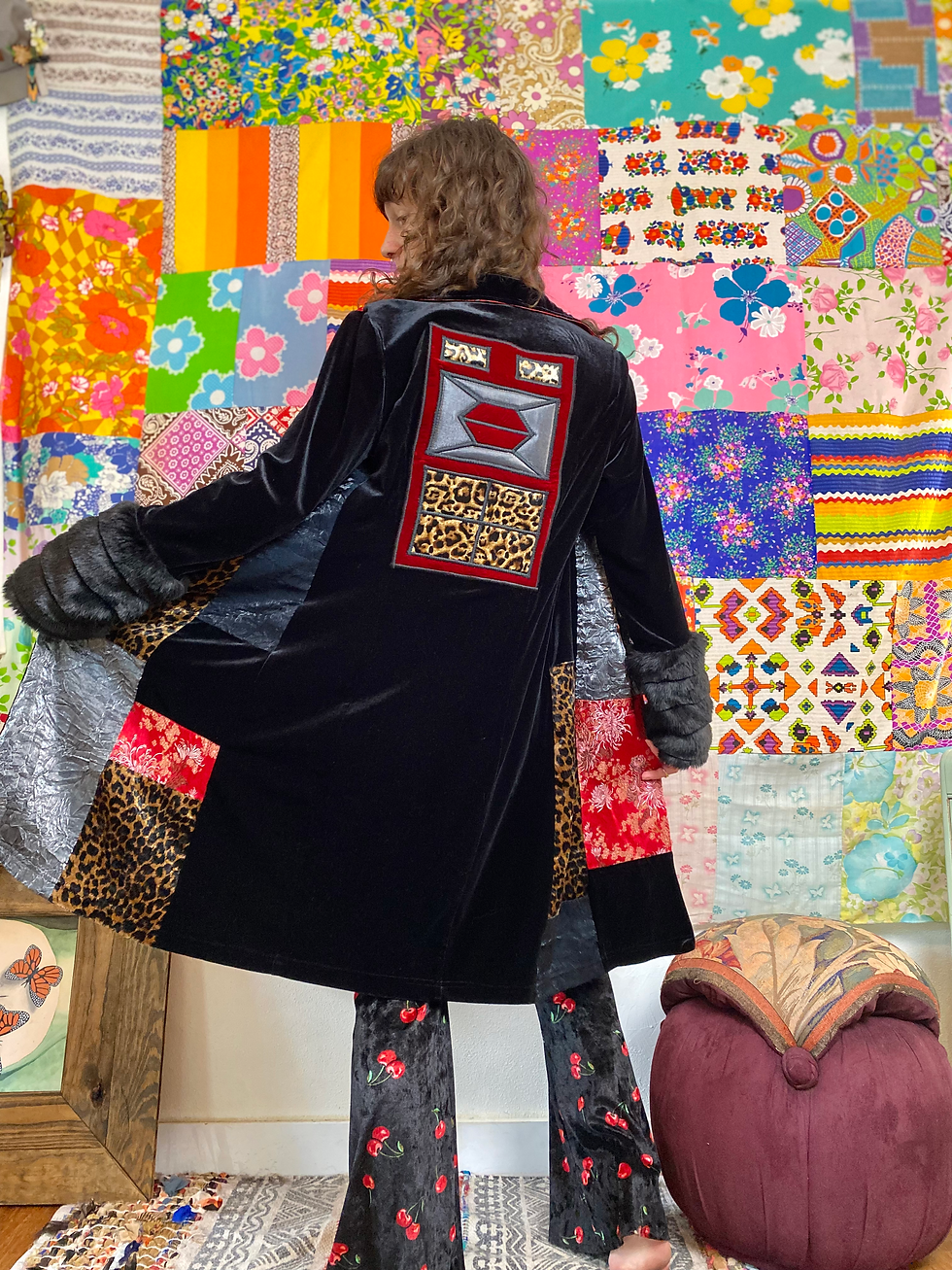 Thumbnail: OOAK Y2K Patchwork Funktion 2.0 Coat - M