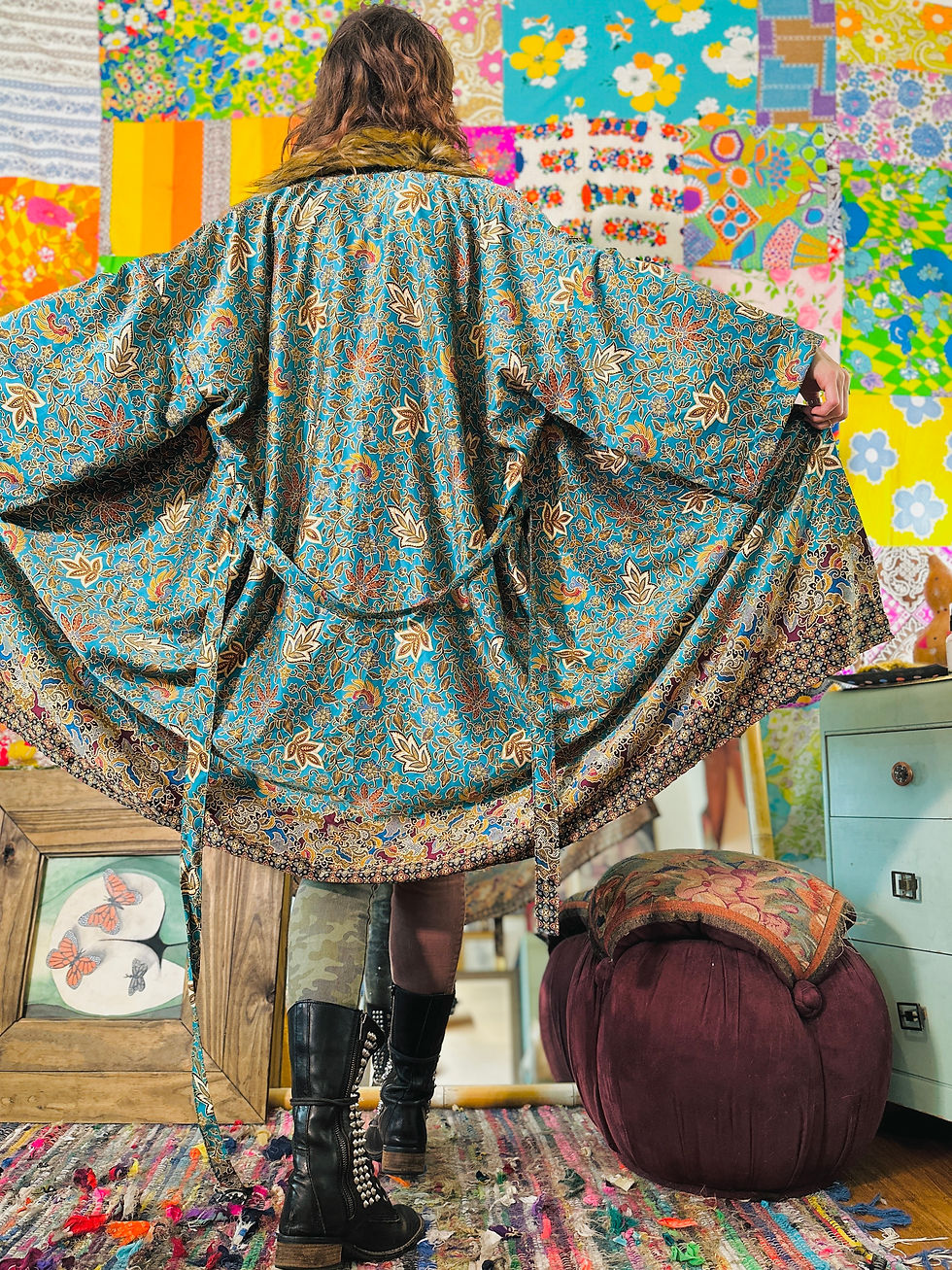 Thumbnail: OOAK Silky Paisley Floof Robe - L/XL/XXL+
