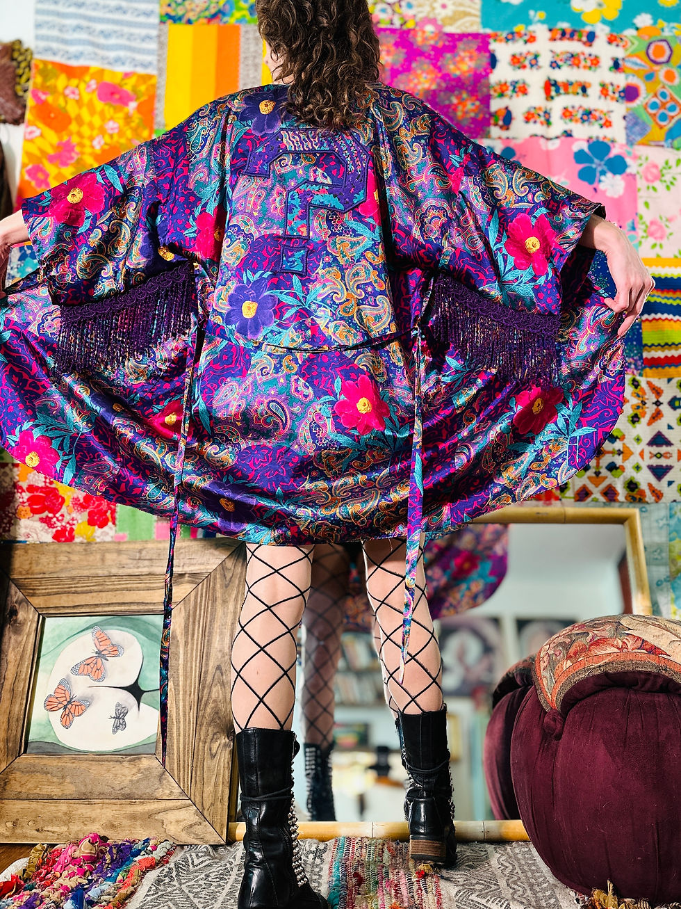 Thumbnail: OOAK Bold Silky Paisley Tipper ? Robe - OSFM