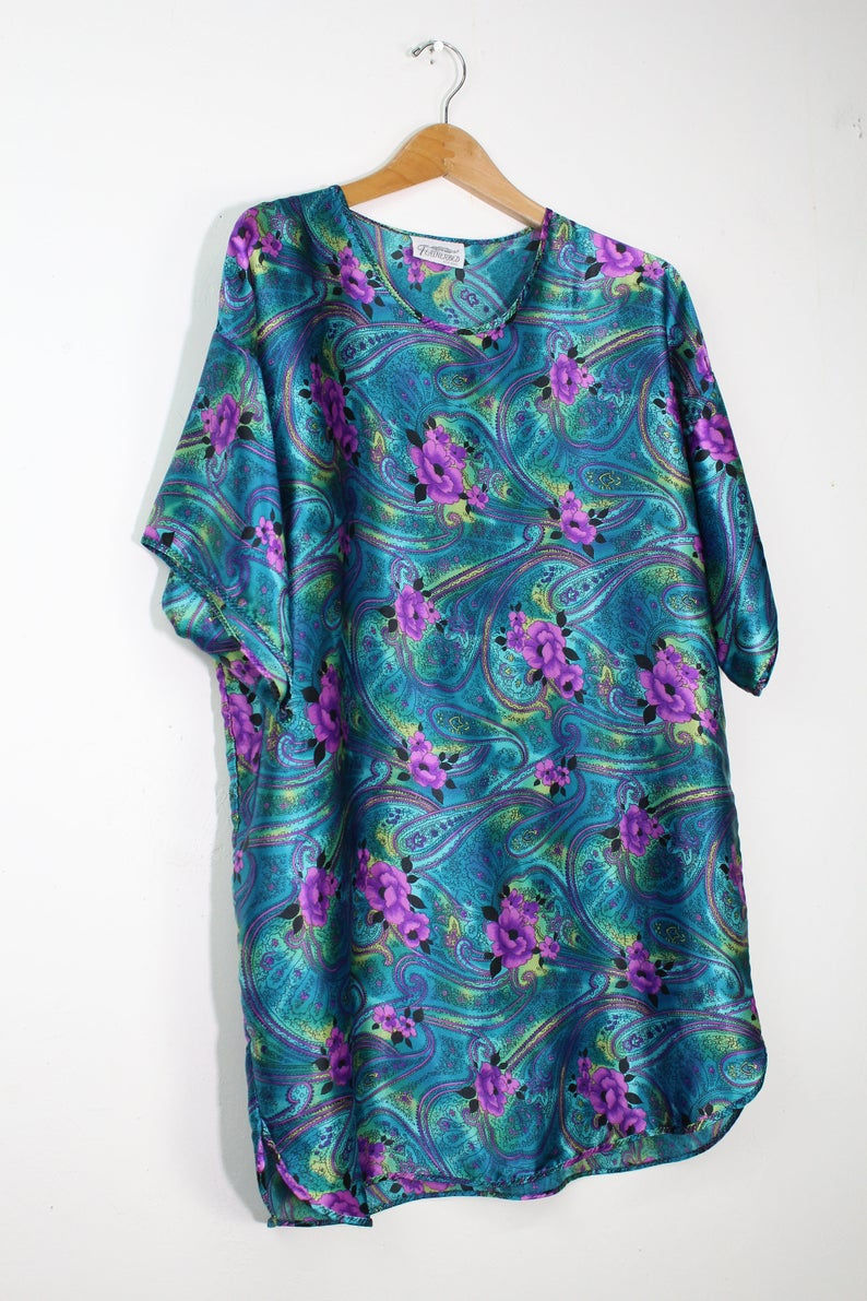 Thumbnail: 90s Silky Paisley Sleep Shirt - L/XL