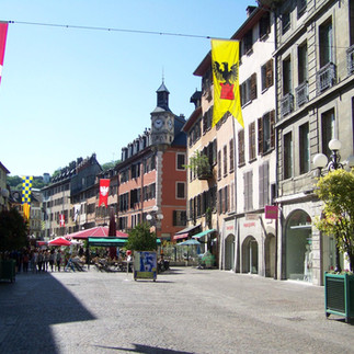Séjour bien-être en Savoie avec spa extérieur et vue sur les montagnes proche Chambéry