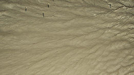 26°21'18.3"S 137°53'56.6"E