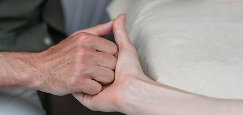 Sesja terapeutyczna, terapia manualna pracy z ciałem, masaż