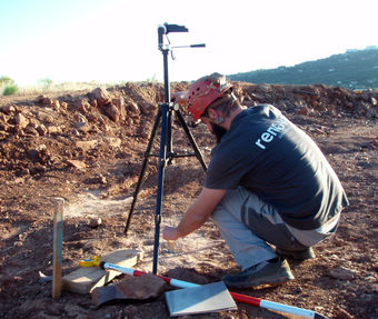 RONDA CACERES TOPOGRAFÍA ESPELEOLOGICA EXTERIOR CORPORATIVO 1.jpg