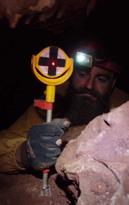 RONDA CACERES TOPO ESPELEOLOGICA DIEGO Y DIANA LÁSER.jpg