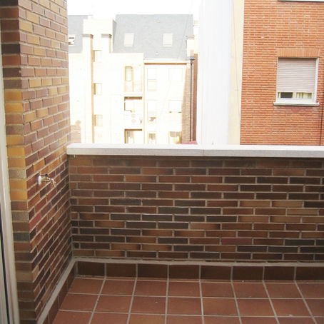 Áticos con terraza y trastero en C/Ramón Luján 22