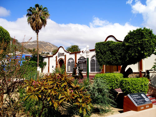 Exterior of the Museo de Historia Natural de Cabo San Lucas at Plaza Amelia Wilkes