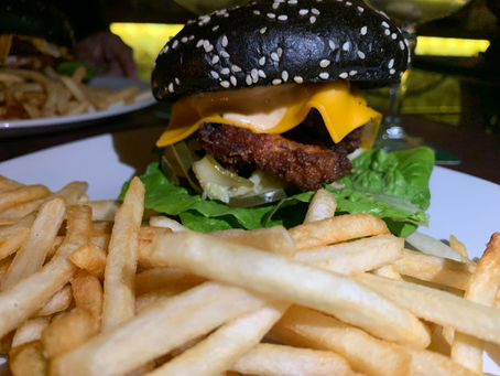 Hotel Ravesis - Chicken Burger