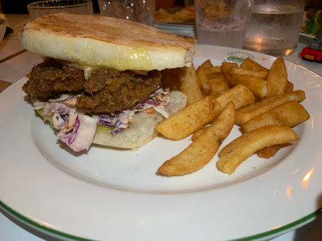 Courthouse Hotel - Chicken Burger